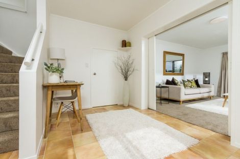 Photo of property in 42 Archers Road, Glenfield, Auckland, 0629