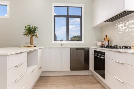 Photo of property in 5 Skysail Lane, Whitby, Porirua, 5024