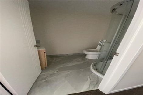 Photo of property in 5/58 Te Atatu Road, Te Atatu South, Auckland, 0610