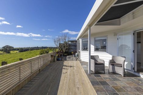 Photo of property in 2/13 Chatswood Grove, Fitzroy, New Plymouth, 4312