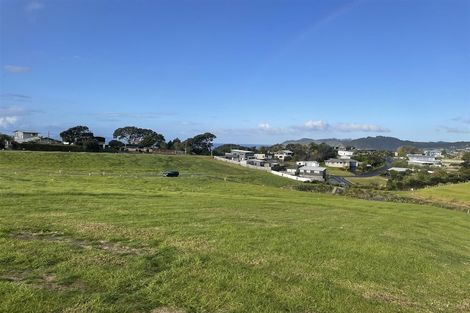 Photo of property in 5 Galaxy Lane, Langs Beach, 0582