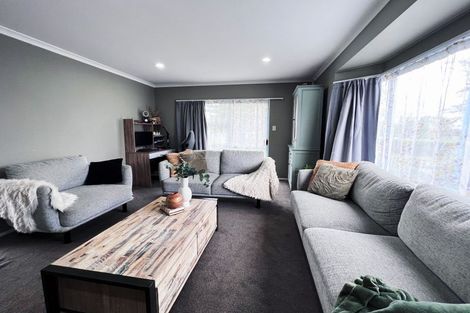 Photo of property in 2/17 Queen Street, Papakura, 2110