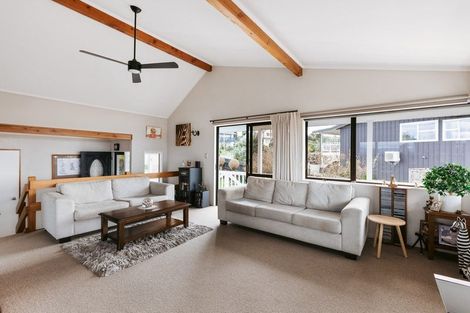 Photo of property in 103 Harbour View Road, Omokoroa, 3114