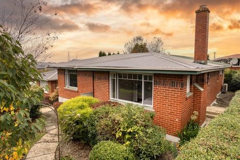 Photo of property in 112 Wakari Road, Helensburgh, Dunedin, 9010