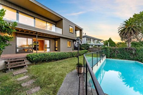 Photo of property in 47 Sylvan Park Avenue, Milford, Auckland, 0620