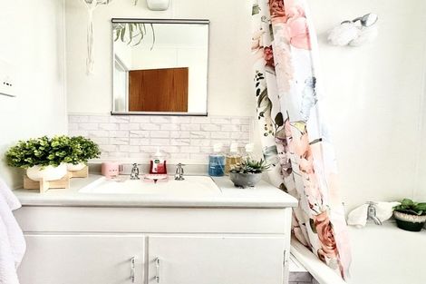 Photo of property in 2/44 Cambridge Street, Levin, 5510