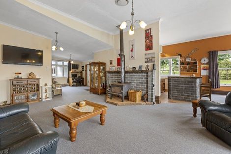 Photo of property in 863 Mountain Road, Waiongana, Inglewood, 4389