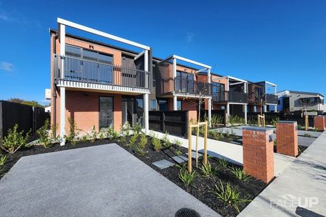 Photo of property in 4 Rahopuru Road, Westgate, Auckland, 0614