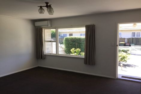 Photo of property in 4/9a Curletts Road, Sockburn, Christchurch, 8042