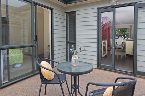 Photo of property in 12 Peachstone Lane, Henderson, Auckland, 0612