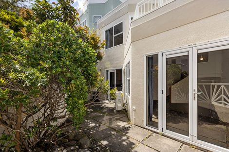 Photo of property in 12b Roxburgh Street, Mount Victoria, Wellington, 6011