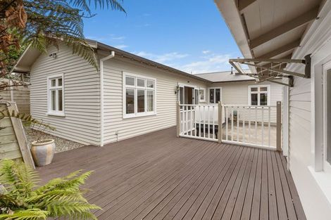 Photo of property in 183 Tukapa Street, Westown, New Plymouth, 4310