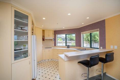 Photo of property in 140 Pacific Drive, Fitzherbert, Palmerston North, 4410