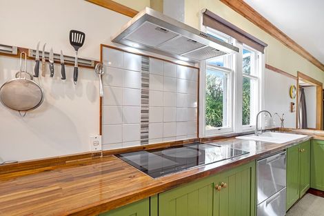 Photo of property in 10 Kensington Road, Marton, 4710