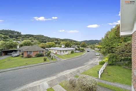 Photo of property in 4a Deller Grove, Silverstream, Upper Hutt, 5019
