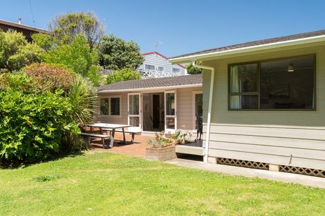 Photo of property in 28a Whanake Street, Titahi Bay, Porirua, 5022