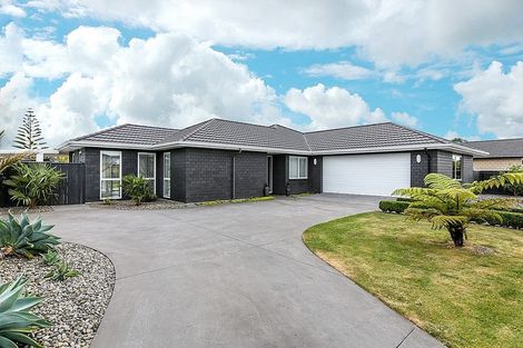 Photo of property in 5 Keene Drive, Bell Block, New Plymouth, 4312