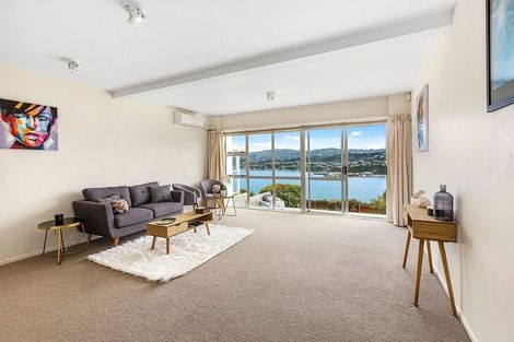 Photo of property in 131 Akaroa Drive, Maupuia, Wellington, 6022