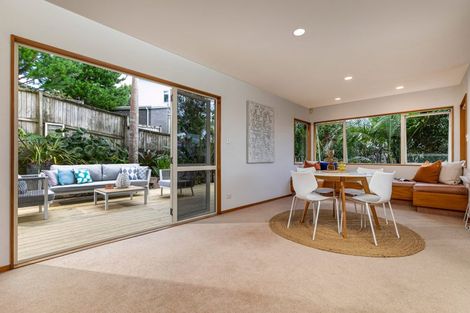 Photo of property in 1/30 Ronald Macken Place, Windsor Park, Auckland, 0632