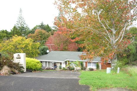 Photo of property in 13 Hartles Place, Mellons Bay, Auckland, 2014
