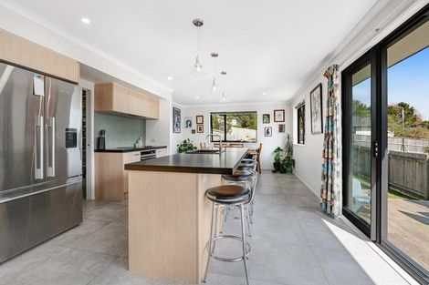 Photo of property in 9 St Julia Court, Helensville, 0800