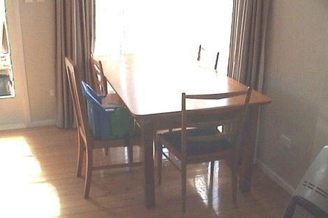 Photo of property in 5 Kaweka Street, New Lynn, Auckland, 0600