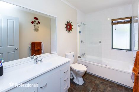 Photo of property in 8 Carlow Grove, Birchville, Upper Hutt, 5018