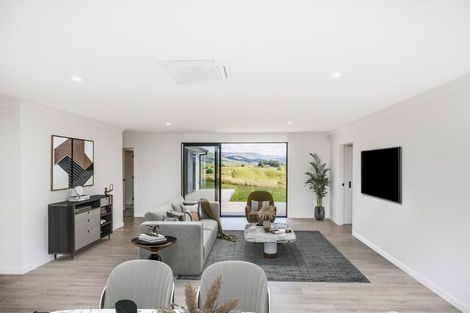 Photo of property in 132 Kingsdale Park Drive, Aokautere, Palmerston North, 4471