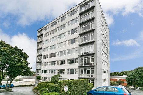 Photo of property in Newman Court Apartments, 2 Newman Terrace, Thorndon, Wellington, 6011