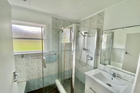 Photo of property in 19 Sunhaven Avenue, Glenfield, Auckland, 0629