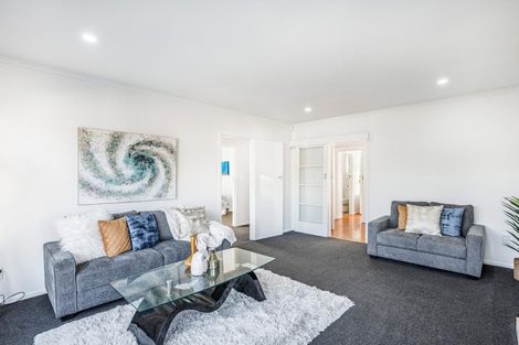 Photo of property in 2/32 Kereru Street, Henderson, Auckland, 0612