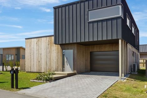 Photo of property in 4 Mirek Street, Waikanae, 5036