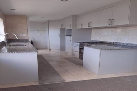 Photo of property in 2/127 Portage Road, New Lynn, Auckland, 0600