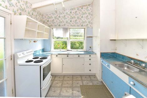 Photo of property in 34 De Luen Avenue, Tindalls Beach, Whangaparaoa, 0930