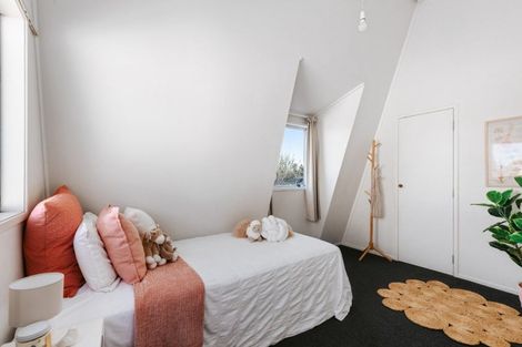 Photo of property in 144 Karewa Parade, Papamoa Beach, Papamoa, 3118