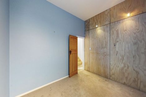 Photo of property in 19 Scarborough Terrace, Mount Victoria, Wellington, 6011