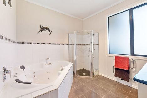 Photo of property in 14b Rennell Street, Frankleigh Park, New Plymouth, 4310