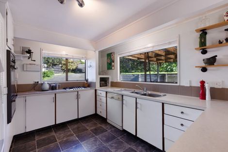 Photo of property in 18 Resolution Road, Welcome Bay, Tauranga, 3112
