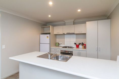 Photo of property in 32 Speldhurst Grove, Stokes Valley, Lower Hutt, 5019
