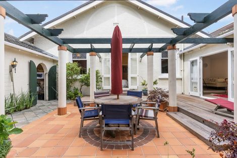 Photo of property in 1/34 Milford Road, Milford, Auckland, 0620