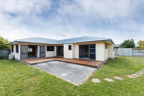 Photo of property in 94 Summerhill Drive, Fitzherbert, Palmerston North, 4410