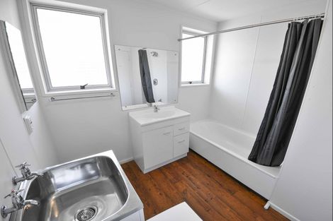 Photo of property in 24 Kowhai Drive, Wanaka, 9305