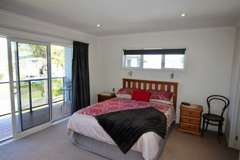 Photo of property in 16 Aquila Drive, Whitianga, 3510