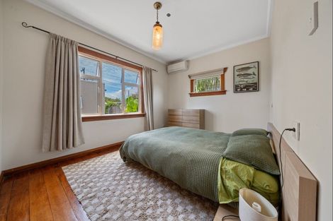 Photo of property in 180 Brooklands Road, Vogeltown, New Plymouth, 4310