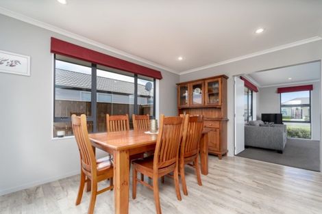 Photo of property in 48 Armstrong Avenue, Carterton, 5713