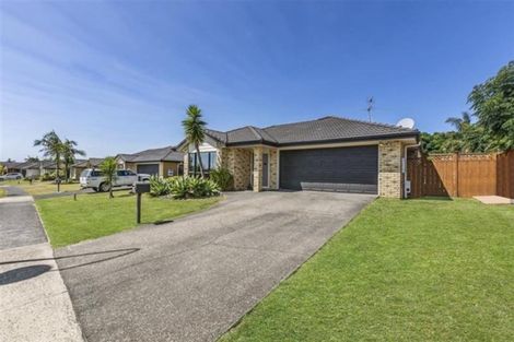 Photo of property in 202 Wattle Farm Road, Wattle Downs, Auckland, 2103