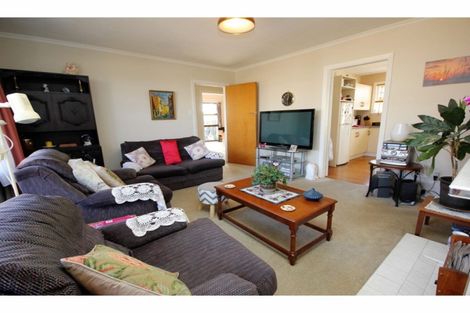 Photo of property in 2/83 Roberta Drive, Somerfield, Christchurch, 8024