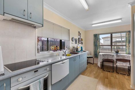 Photo of property in 1/12 Wellington Street, Papakura, 2110