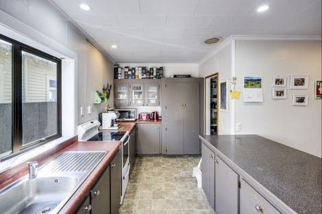 Photo of property in 28 Vigor Brown Street, Napier South, Napier, 4110