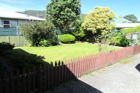 Photo of property in 2/19 Cowper Street, Greymouth, 7805